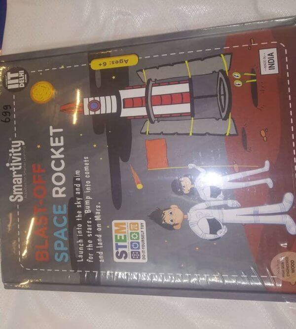 Smartivity-blast-off-space-rocket